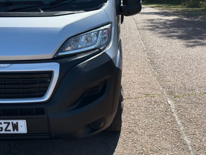 2025 Peugeot Boxer