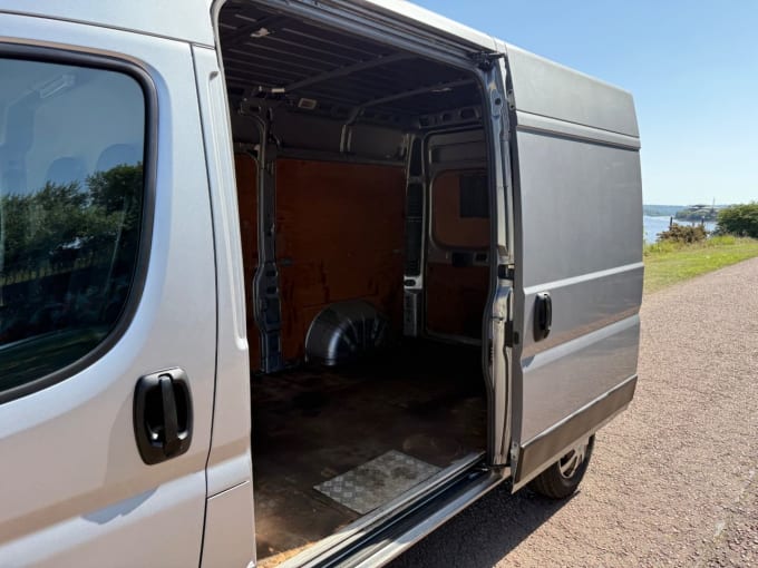 2025 Peugeot Boxer
