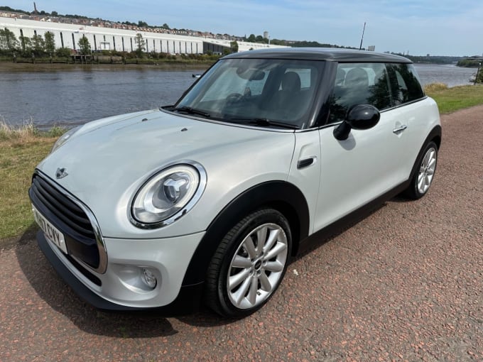 2025 Mini Hatch