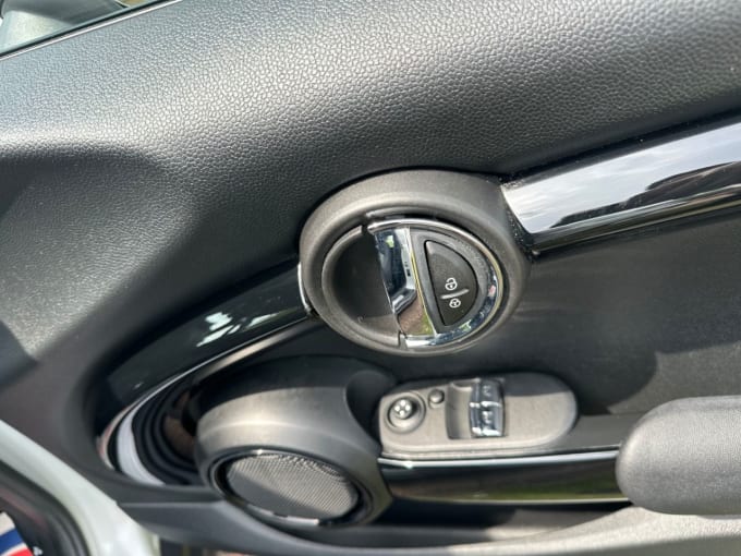 2025 Mini Hatch