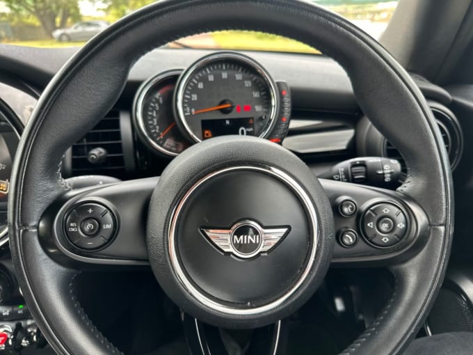 2025 Mini Hatch