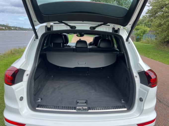 2025 Porsche Cayenne