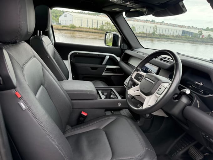 2025 Land Rover Defender
