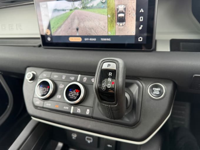 2025 Land Rover Defender