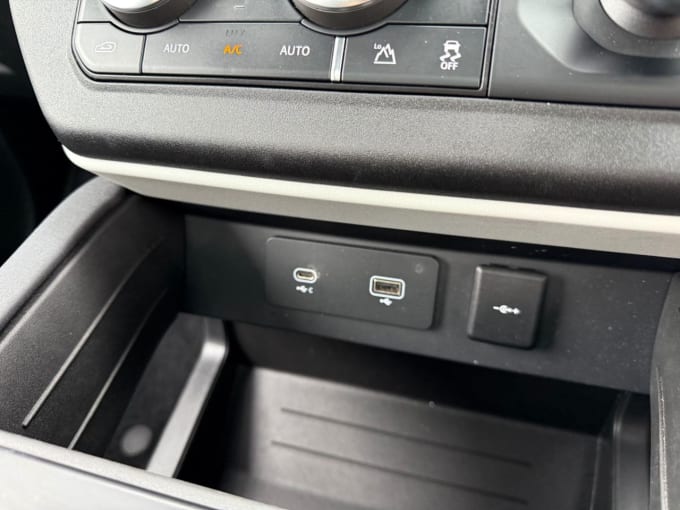 2025 Land Rover Defender