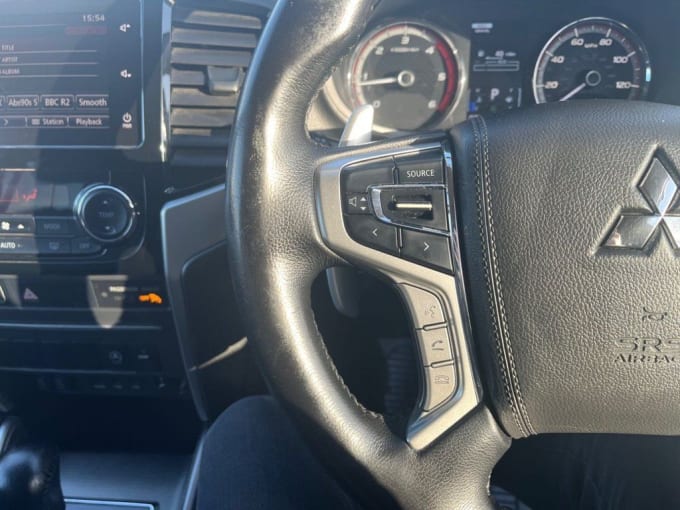 2025 Mitsubishi L200