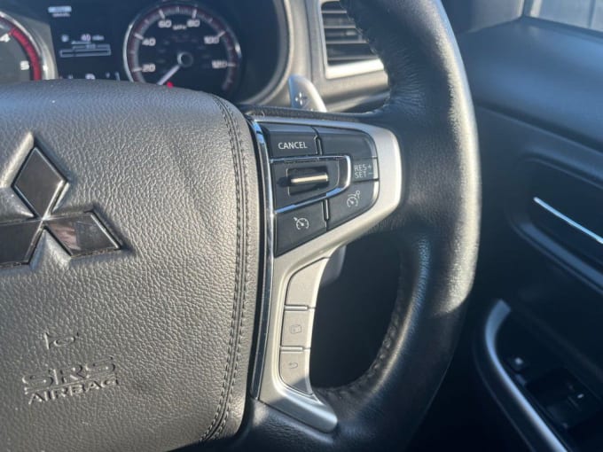 2025 Mitsubishi L200