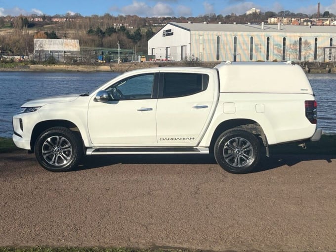 2025 Mitsubishi L200