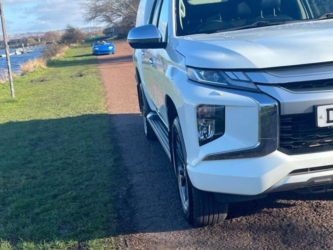 2025 Mitsubishi L200