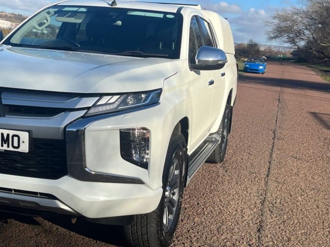 2025 Mitsubishi L200