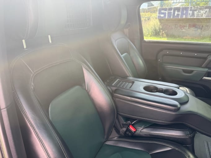 2025 Land Rover Defender