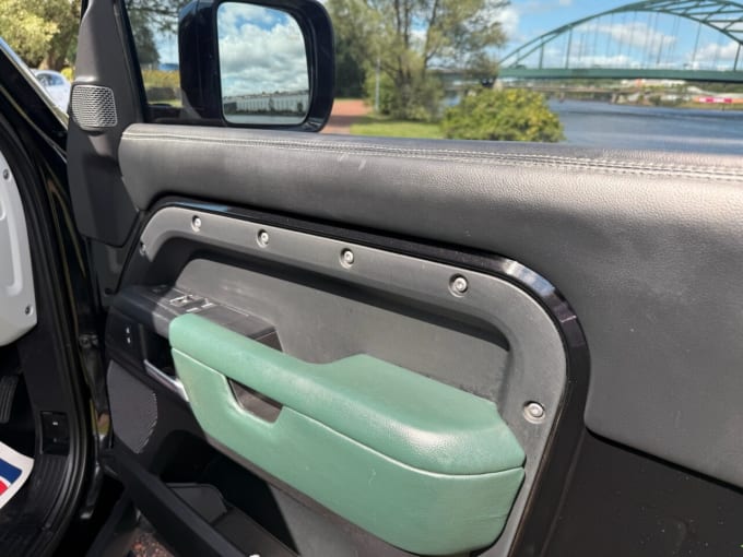 2025 Land Rover Defender