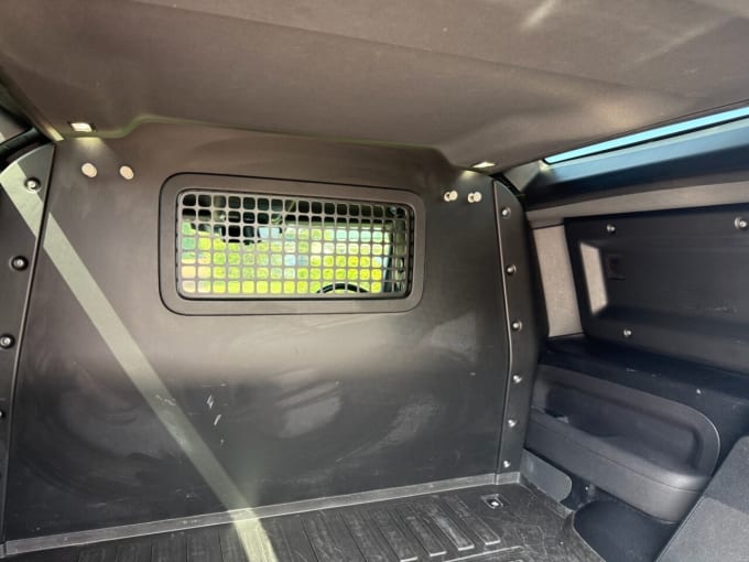 2025 Land Rover Defender
