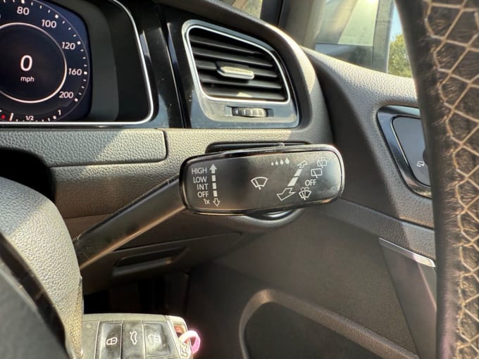 2025 Volkswagen Golf