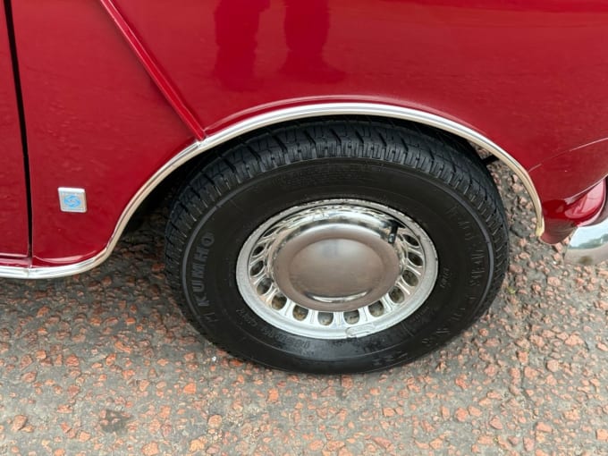 2025 Morris Mini