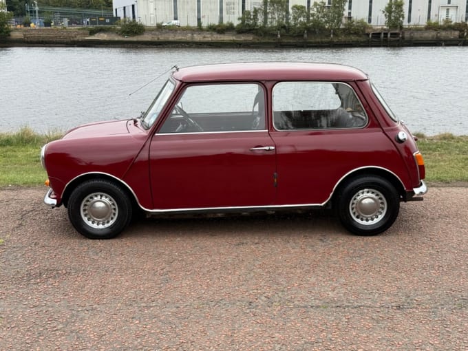 2025 Morris Mini