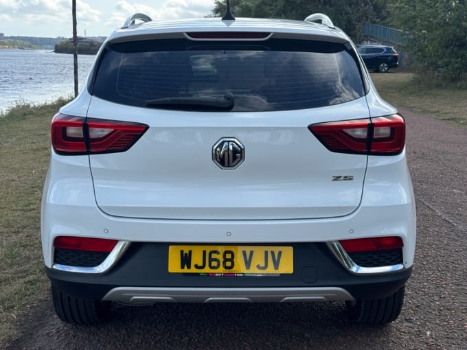 2025 Mg Mg Zs