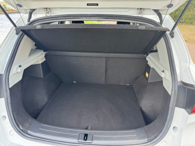 2025 Mg Mg Zs
