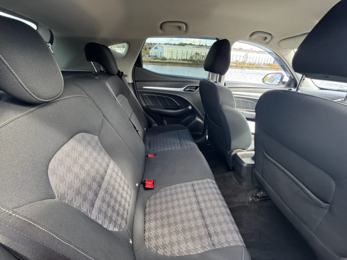 2025 Mg Mg Zs