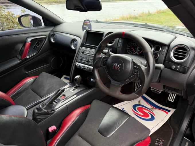 2025 Nissan Gt-r