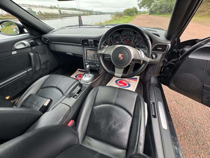 2025 Porsche 911