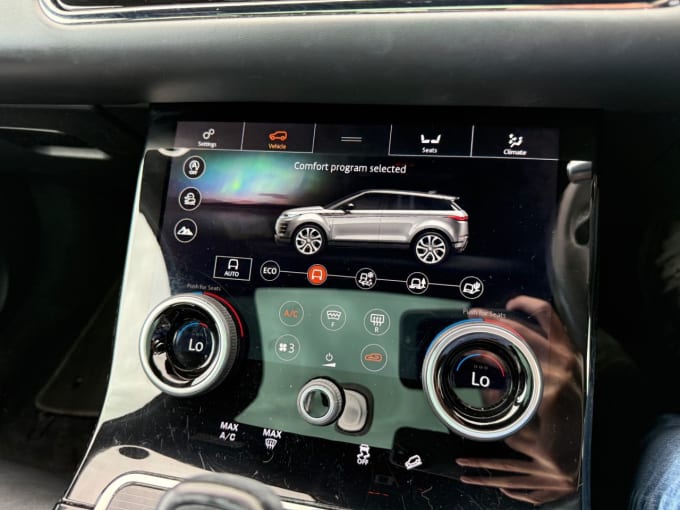 2025 Land Rover Range Rover Evoque