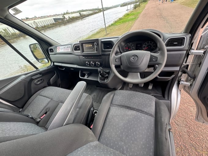 2025 Vauxhall Movano