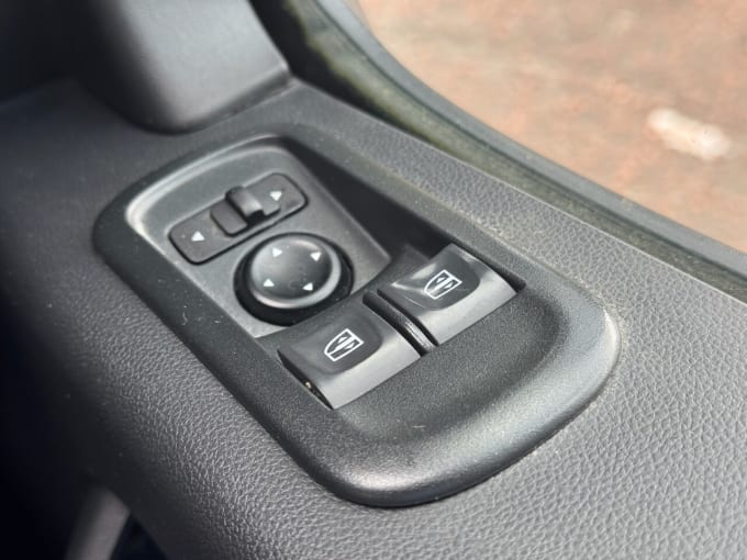 2025 Vauxhall Movano