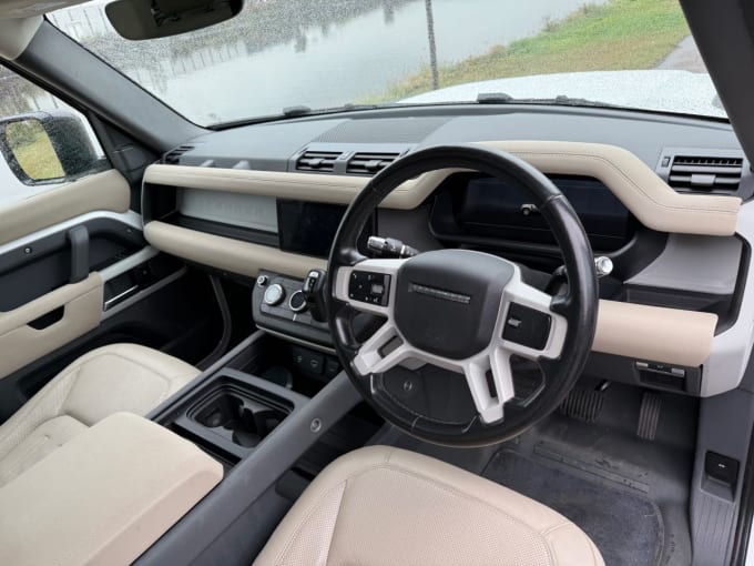 2025 Land Rover Defender