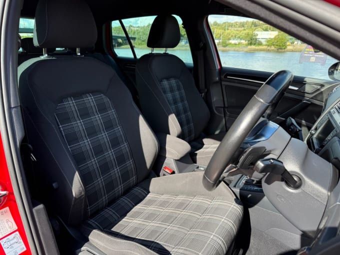 2025 Volkswagen Golf