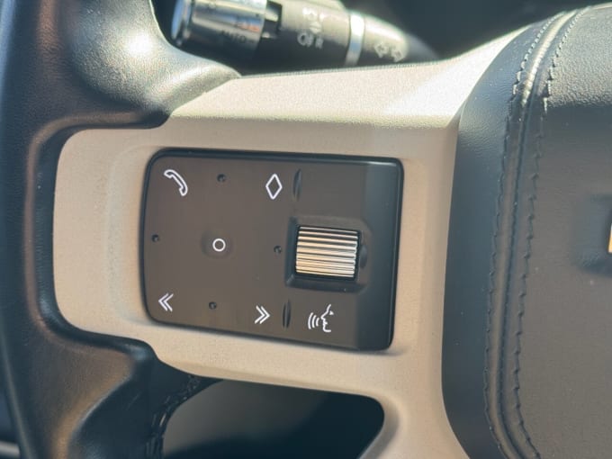 2025 Land Rover Defender