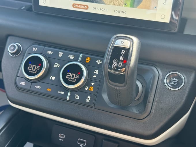 2025 Land Rover Defender