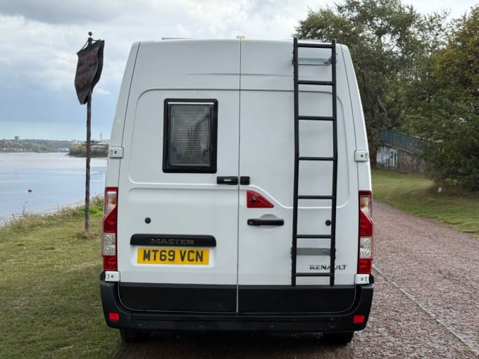 2025 Renault Master