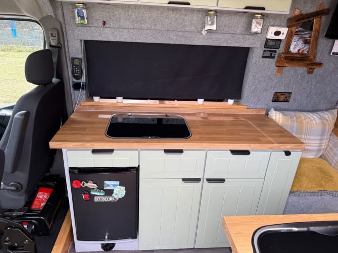 2025 Renault Master