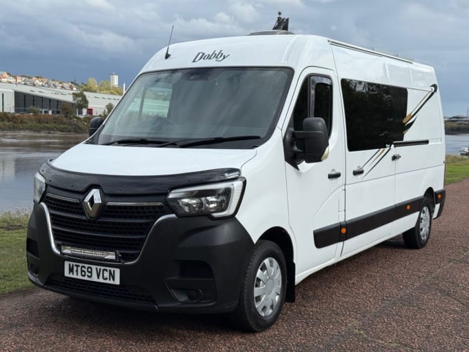 2025 Renault Master