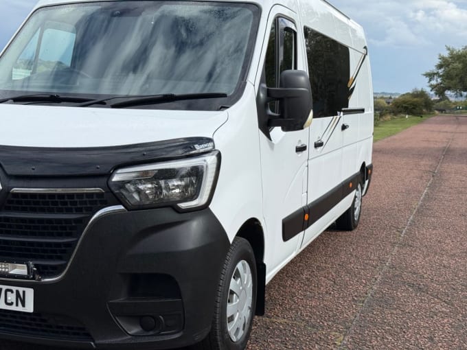 2025 Renault Master