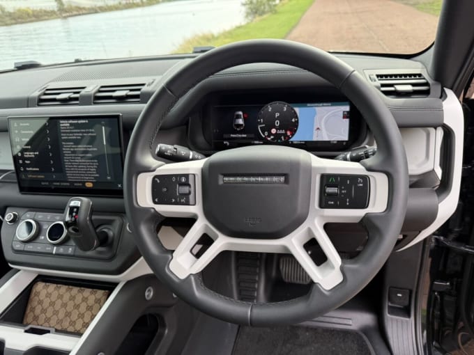2025 Land Rover Defender