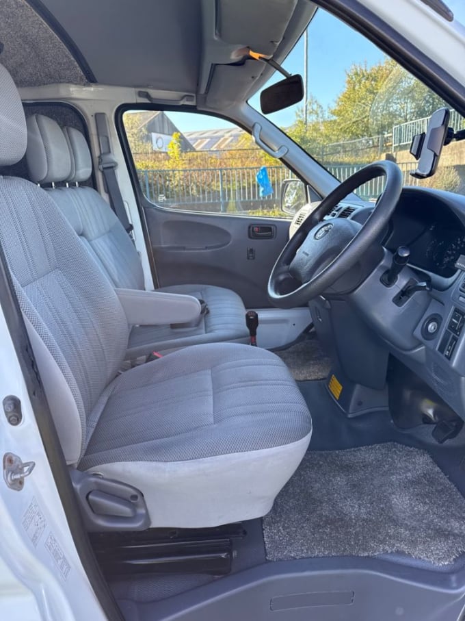 2008 Toyota Hi-ace