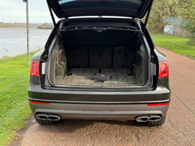 2024 Bentley Bentayga