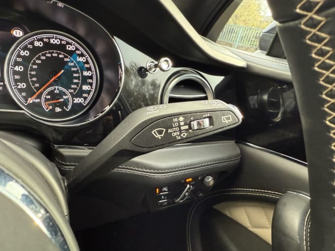 2024 Bentley Bentayga