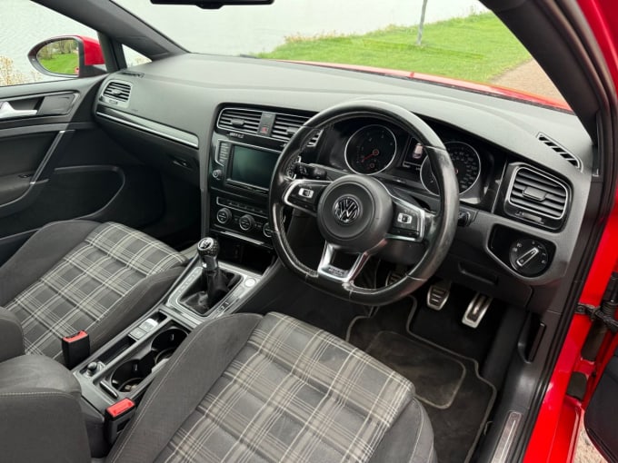 2016 Volkswagen Golf