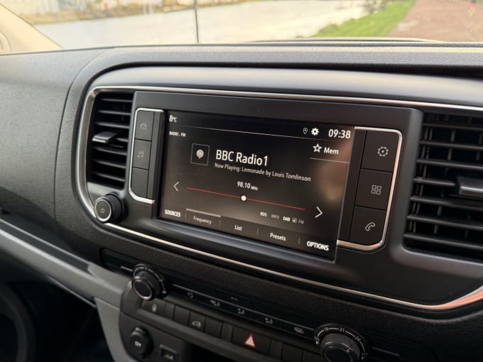 2021 Vauxhall Vivaro