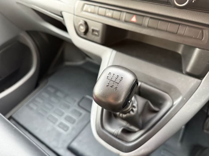 2021 Vauxhall Vivaro