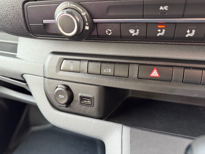 2021 Vauxhall Vivaro