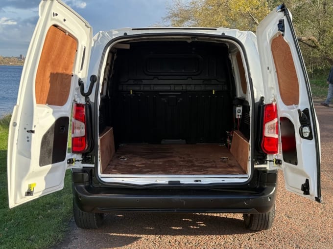 2020 Peugeot Partner