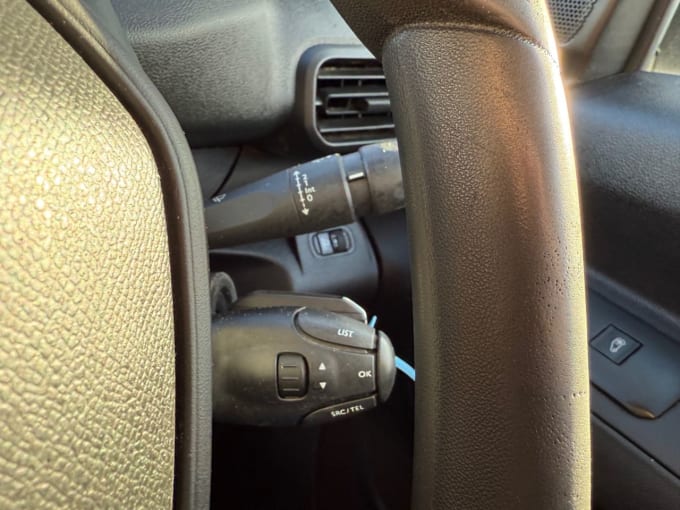 2020 Peugeot Partner