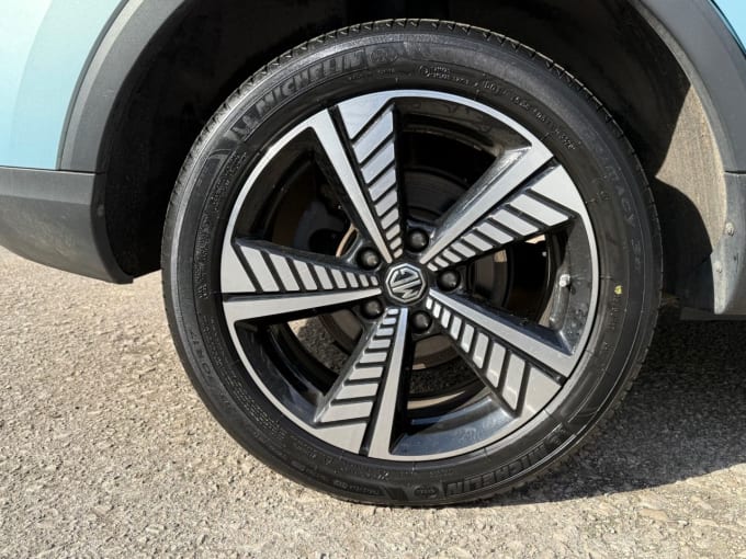 2025 Mg Mg Zs