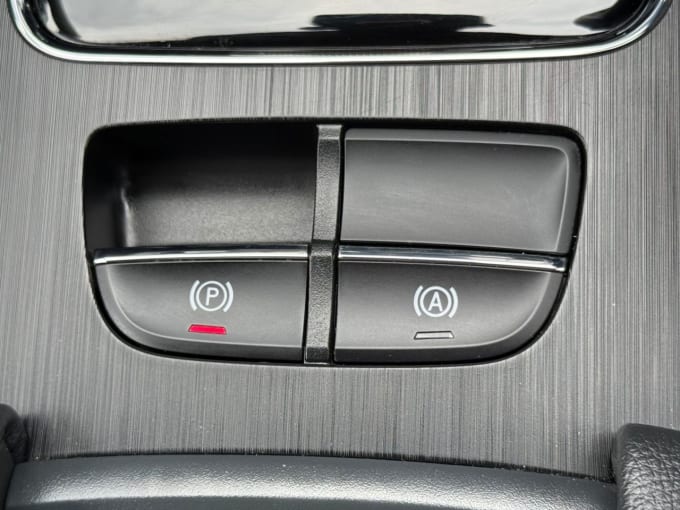 2025 Mg Mg Zs