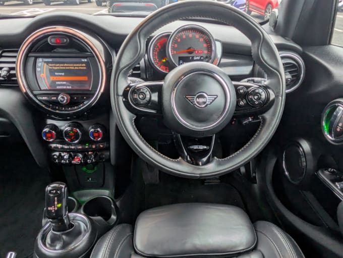 2025 Mini Hatch