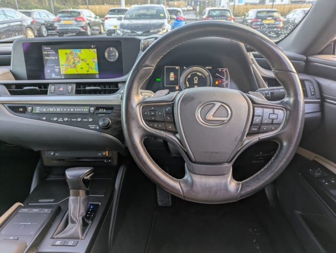 2025 Lexus Es